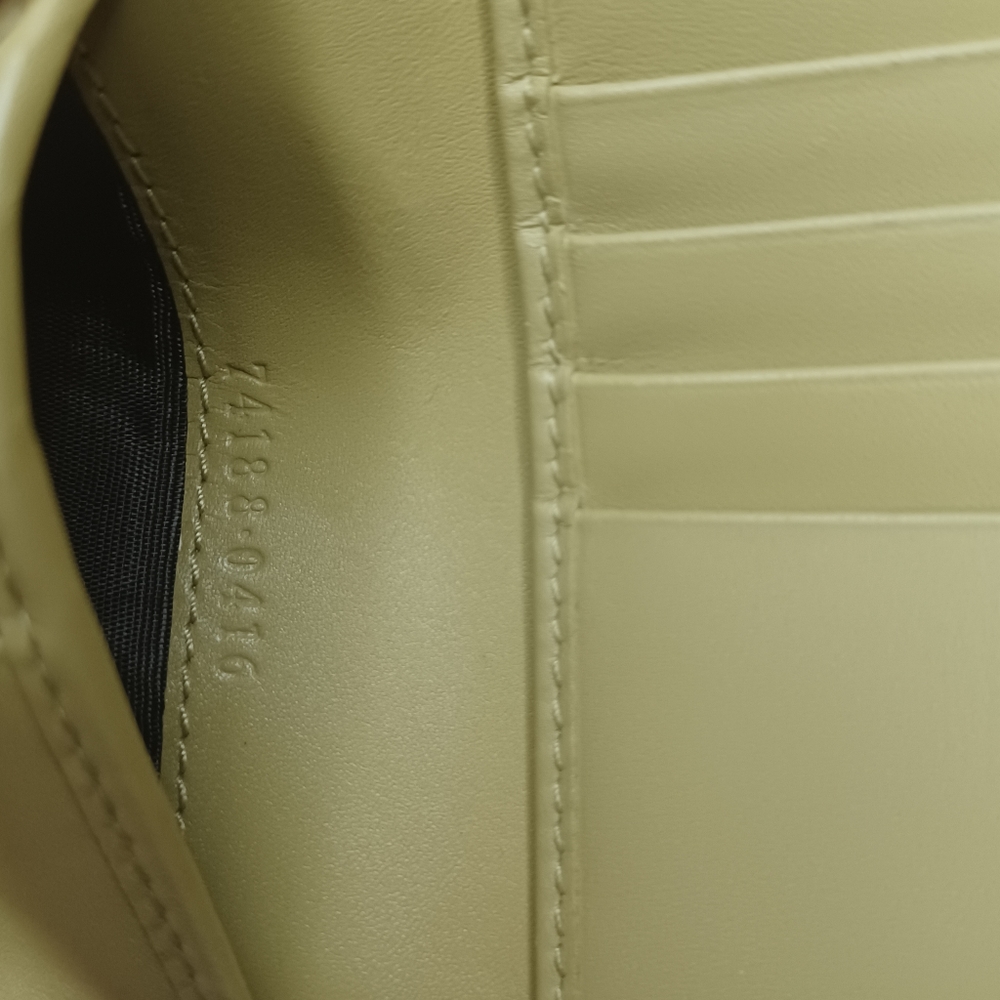 Gucci Bifold GG Marmont Wallet - Picture 8 of 12